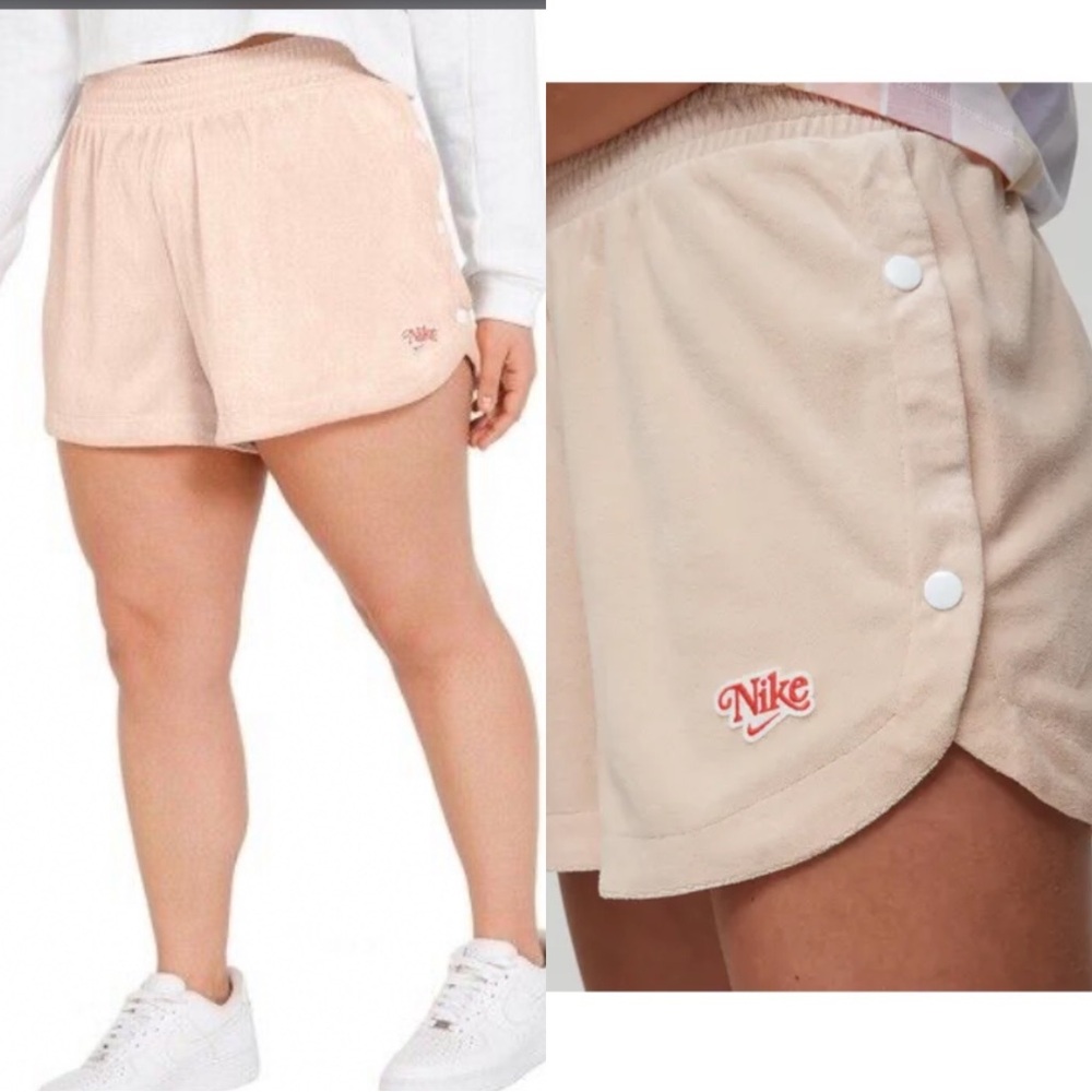 * NWT Nike plus size Retro Terry Side-Snap shorts 1X peach color